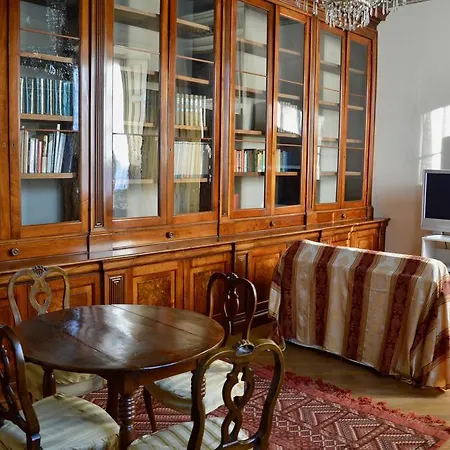 Casa Maria Luigia アパート *